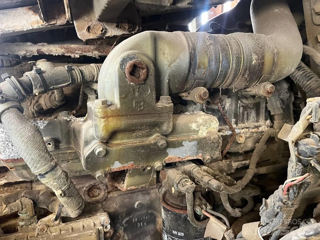 CASE 721 F Motorok