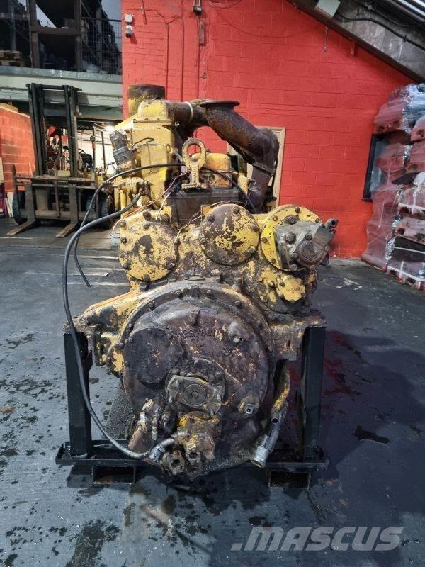 CAT D353E Motorok