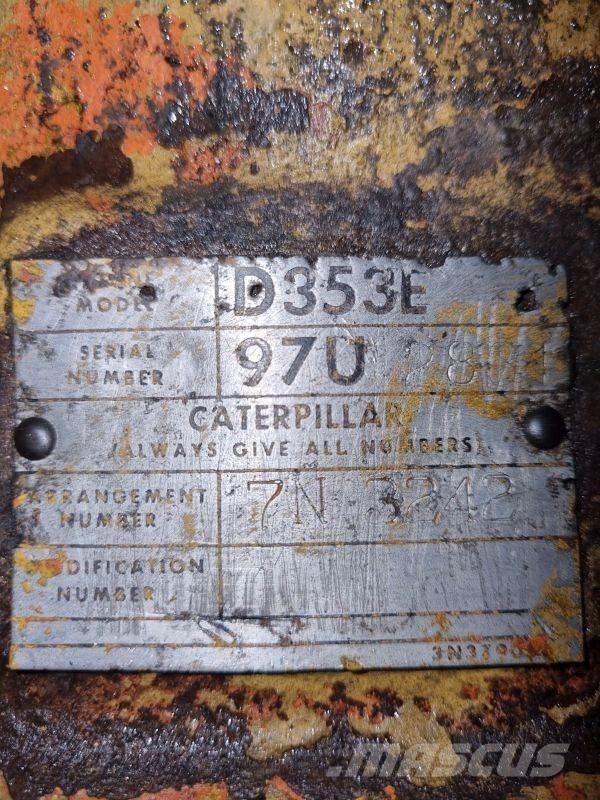 CAT D353E Motorok