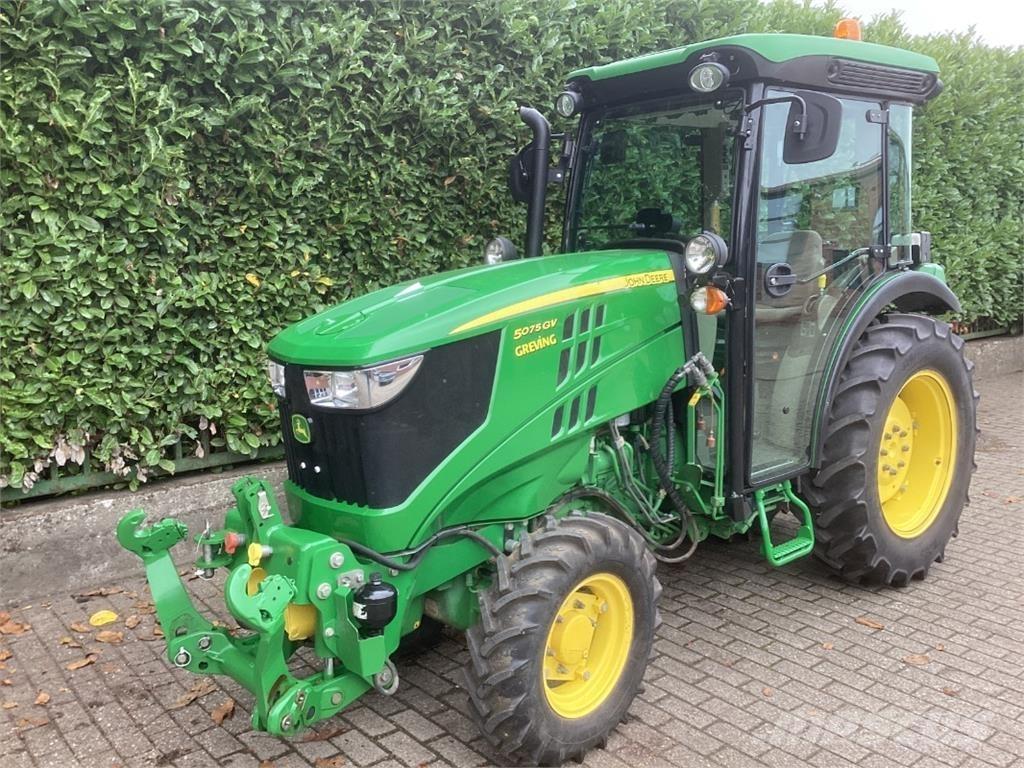 John Deere 5075GV Traktorok