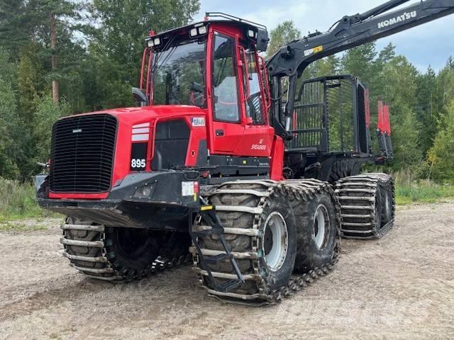 Komatsu 895 Kihordók