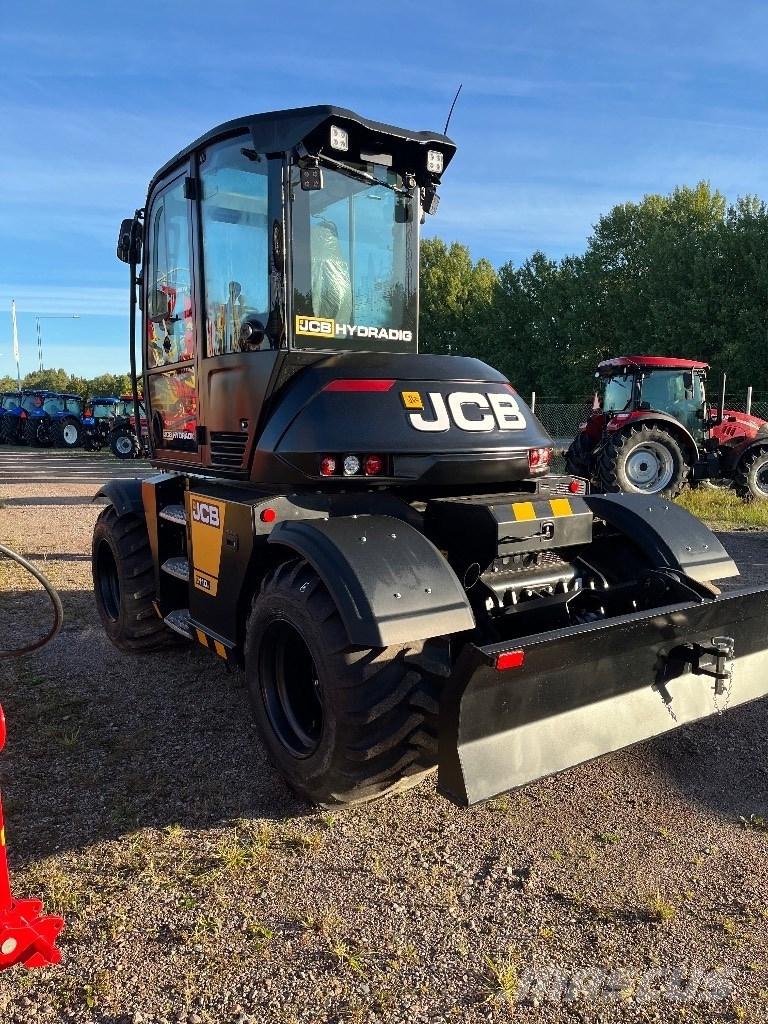 JCB Hydradig 110W Gumikerekes kotrók