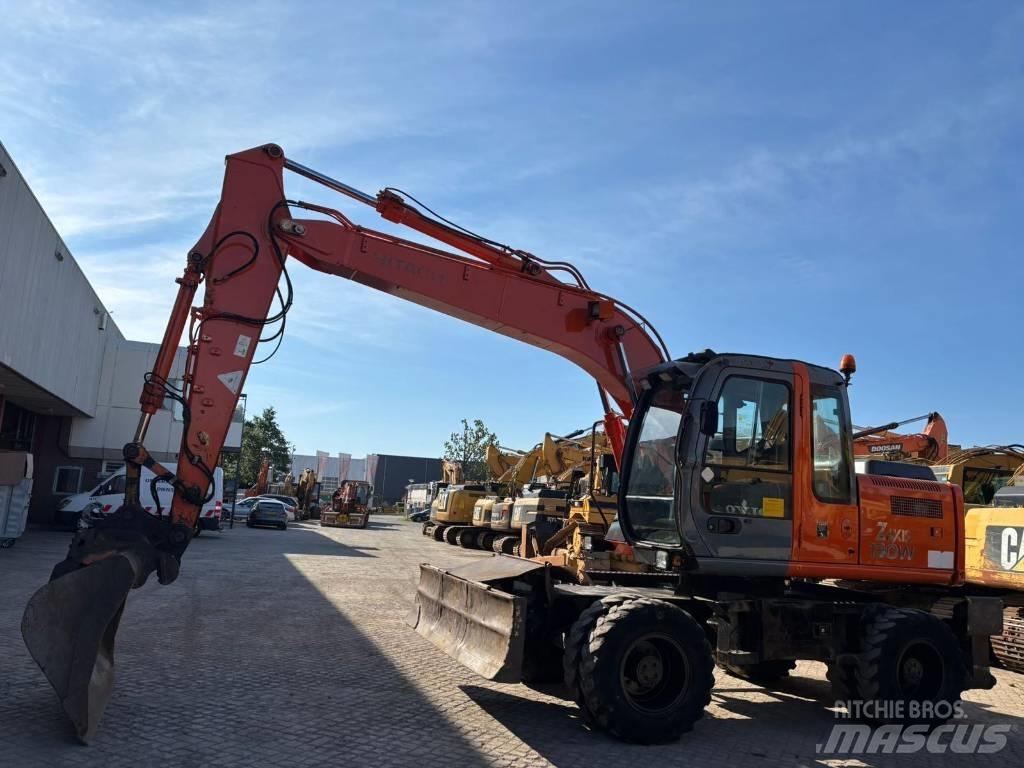Hitachi ZX 130 W Gumikerekes kotrók