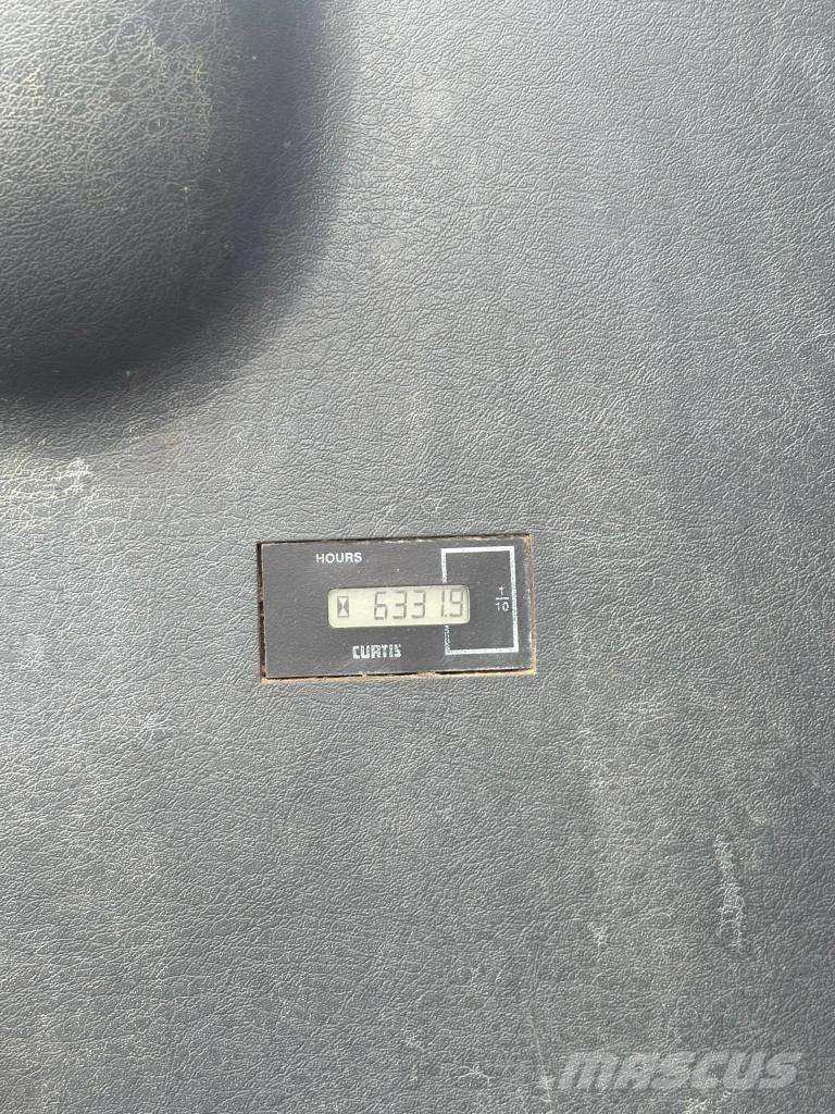 Hyundai HX 330 Lánctalpas kotrók