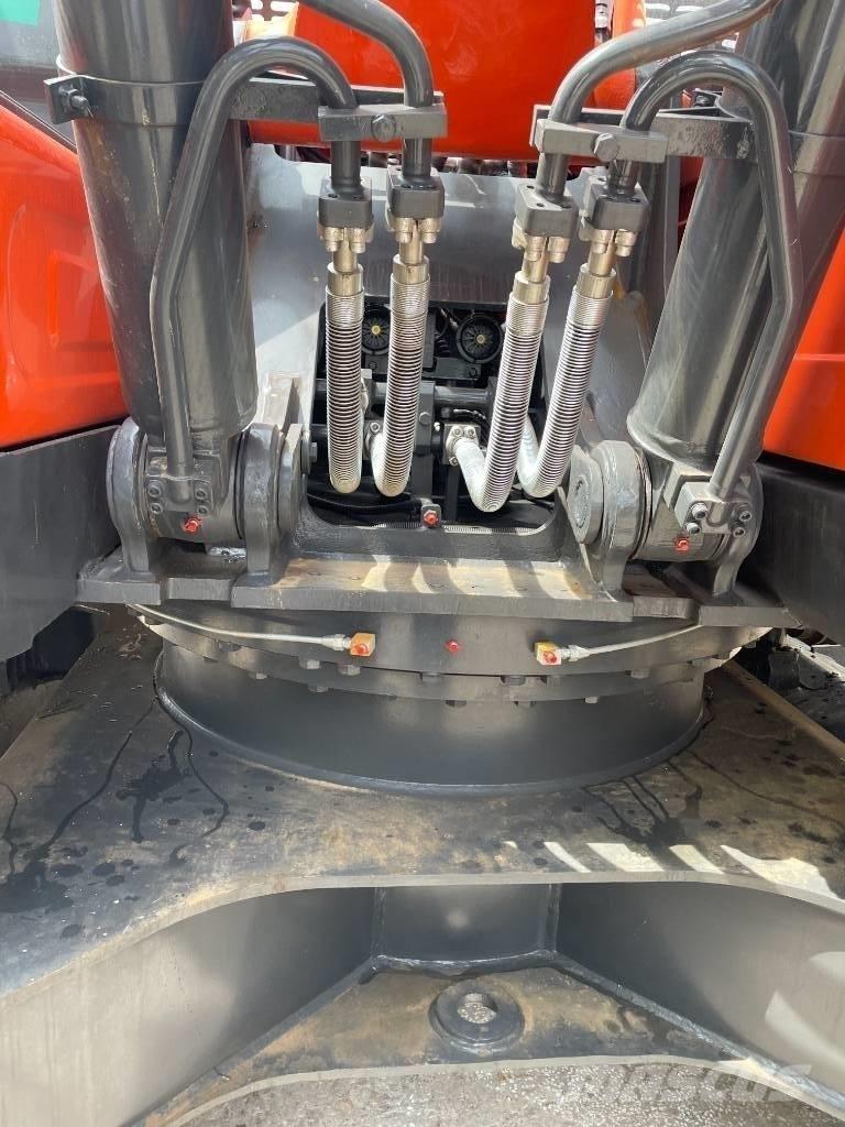 Doosan DX 225 Közepes (midi) kotrók 7 t - 12 t