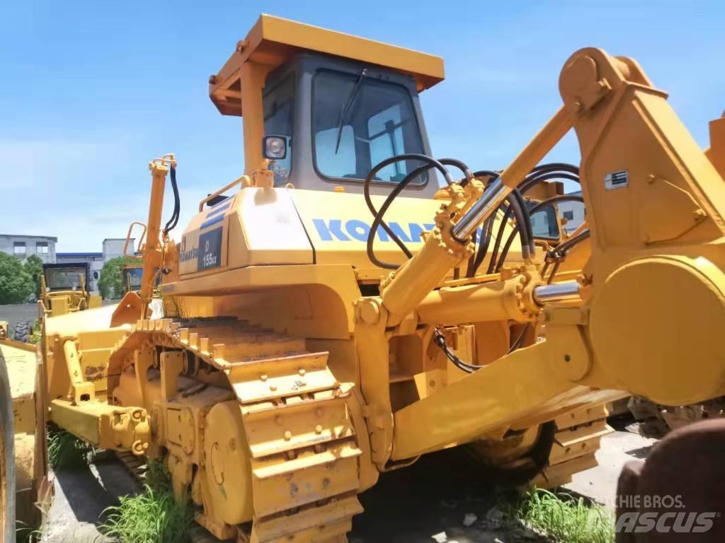 Komatsu D 155 lánctalpas dózerek