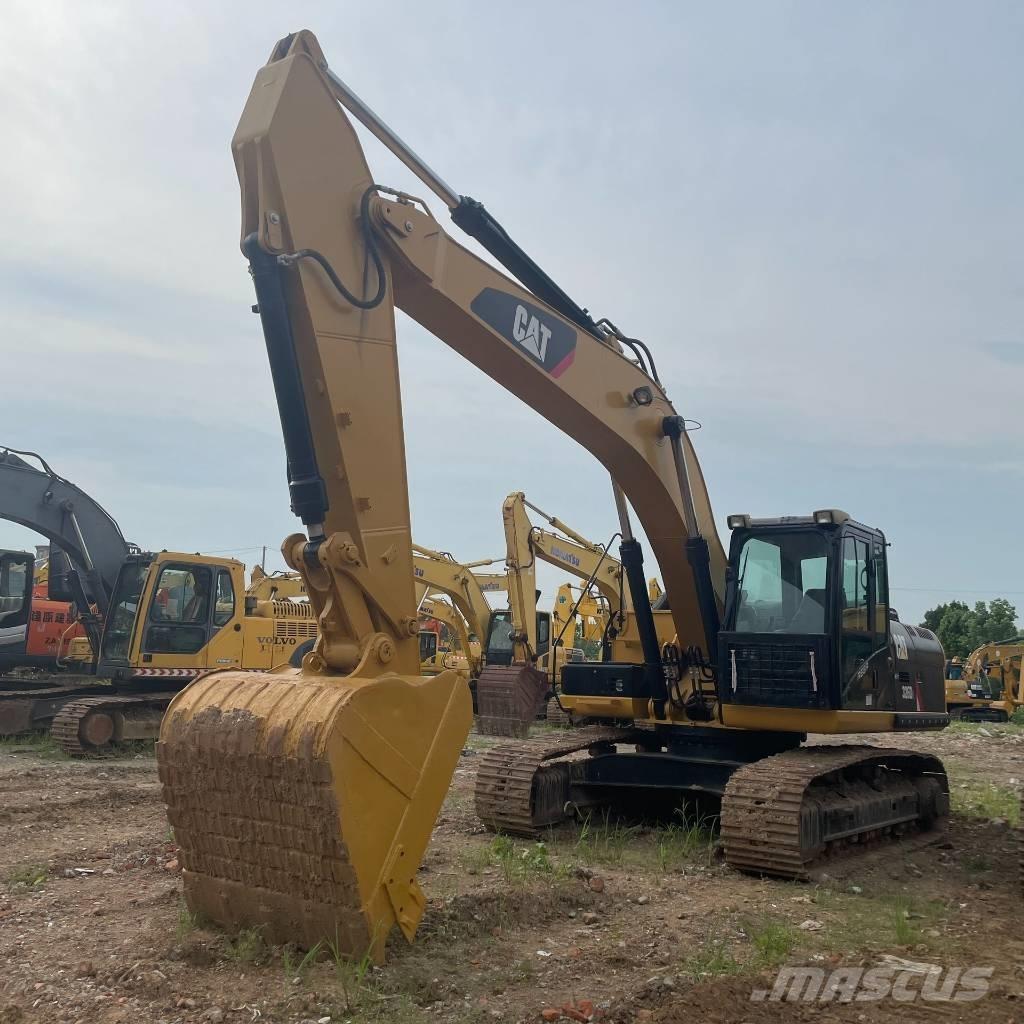 CAT 326D2 Lánctalpas kotrók
