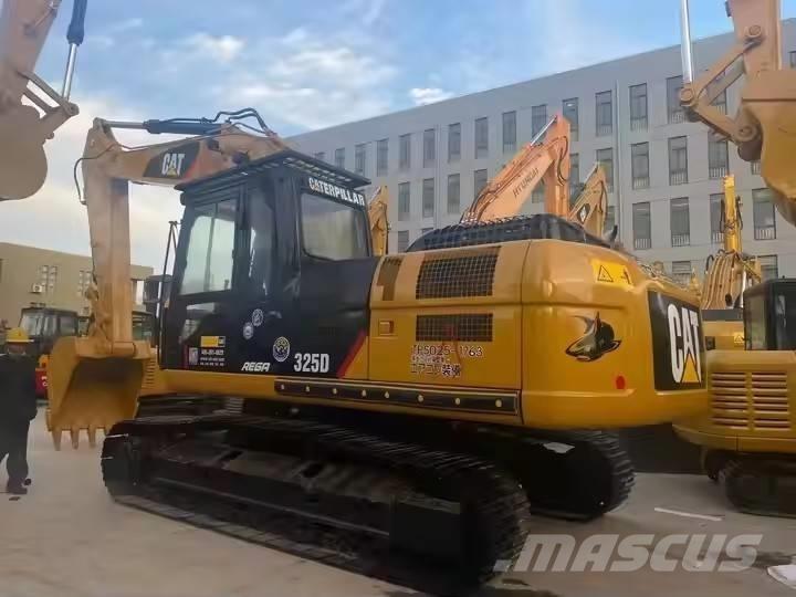CAT 325 D Lánctalpas kotrók