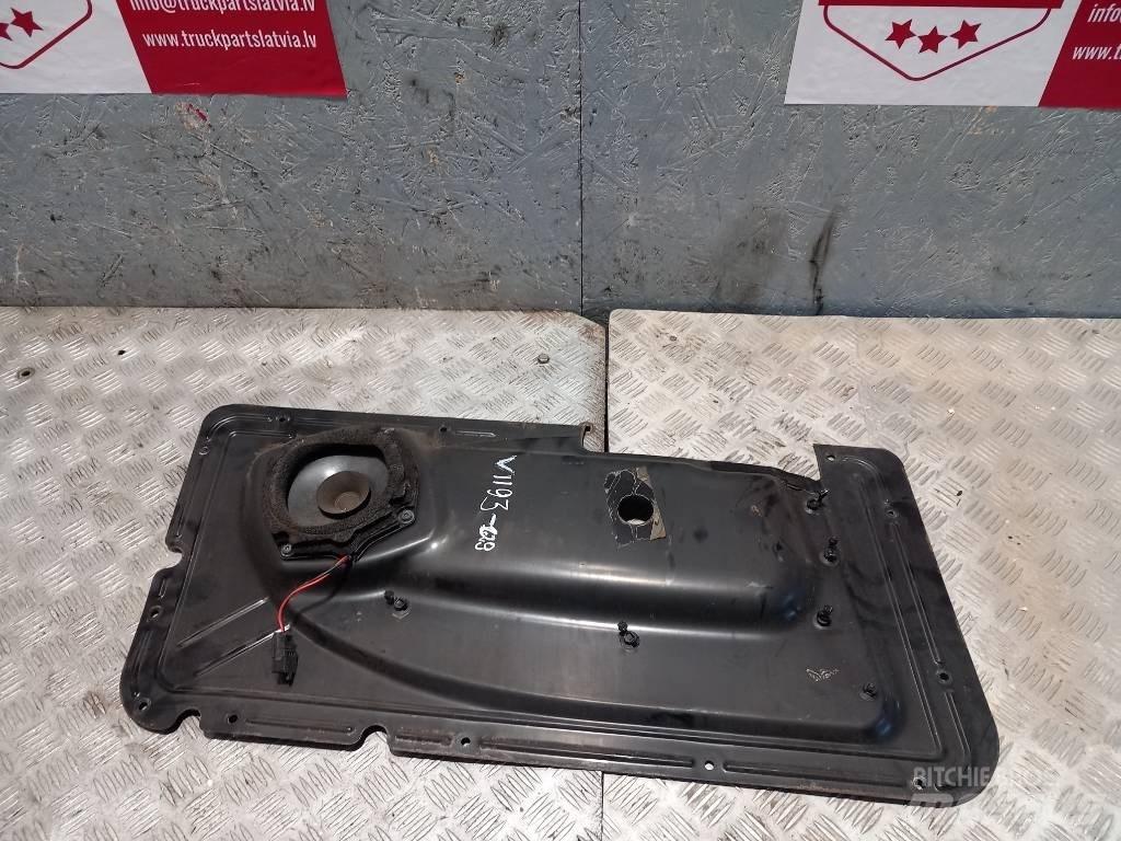 Volvo FH 12     20391514 Vezetőfülke és belső tartozékok