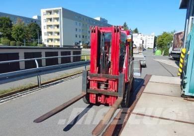 Manitou MI 30 D Dízel targoncák