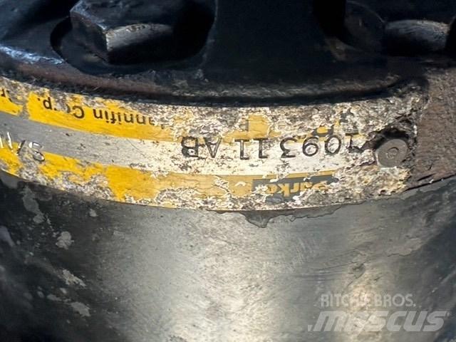 SkyJack SJ 8831 Ollós emelők
