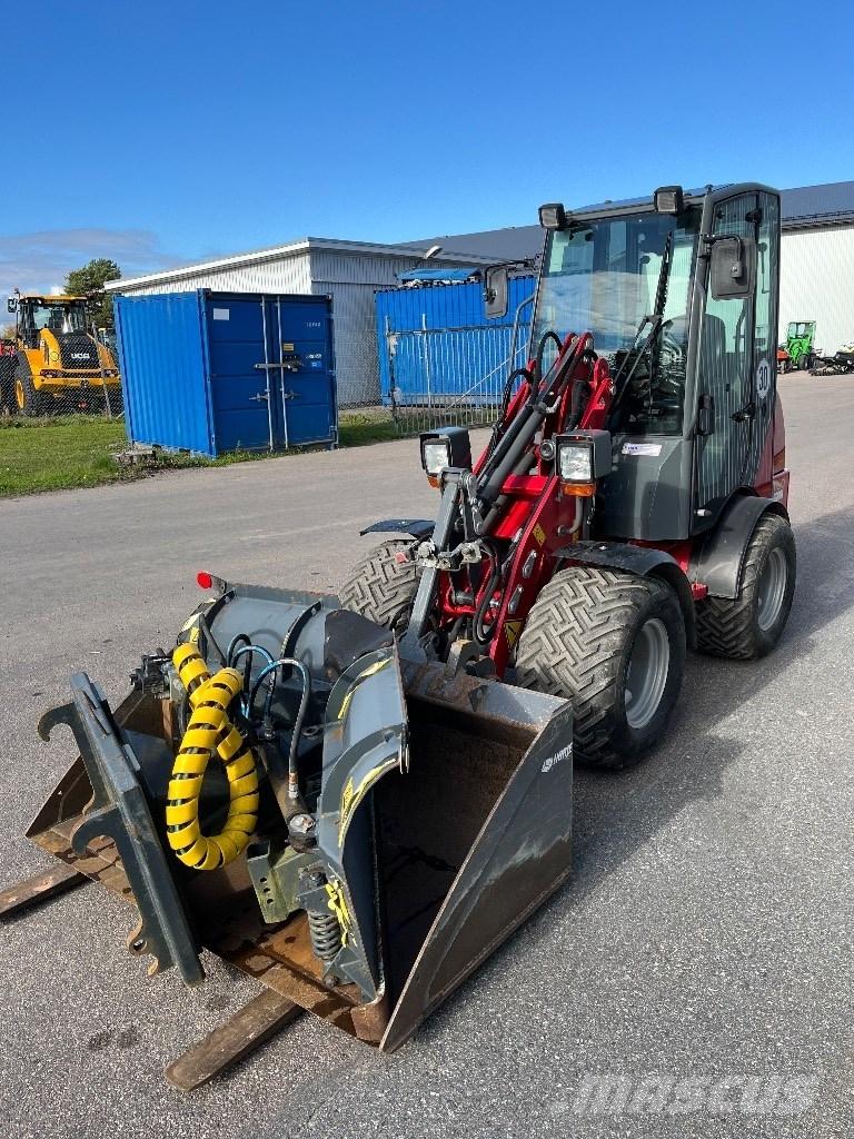 Weidemann 1160 Gumikerekes homlokrakodók