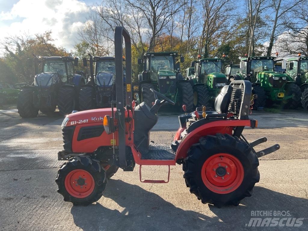 Kubota B 1241 Traktorok