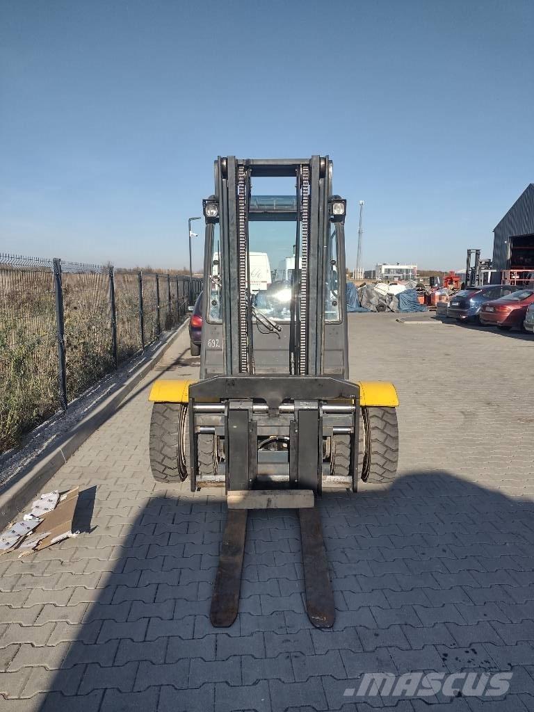 Jungheinrich TFG 430 Gázüzemű targoncák