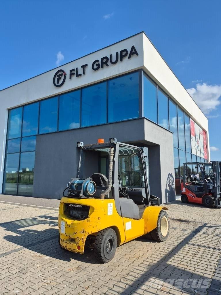 Jungheinrich TFG 430 Gázüzemű targoncák