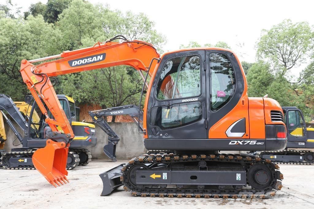 Doosan DX 75-9 C Mini kotrók < 7t