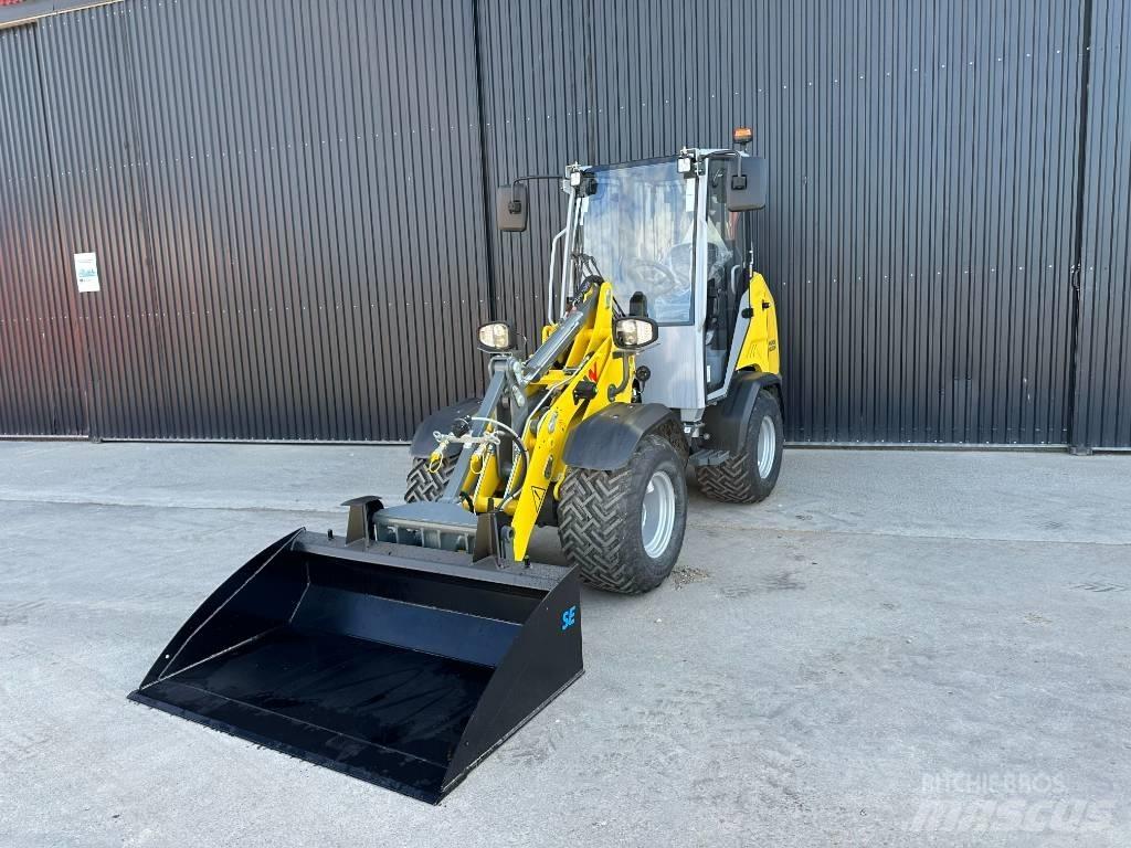 Wacker Neuson WL 28 Gumikerekes homlokrakodók