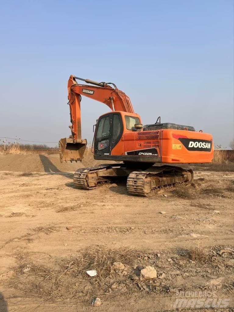 Doosan DX225LC-9C Lánctalpas kotrók