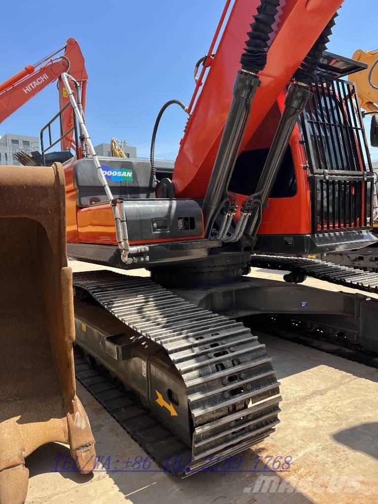 Doosan DX225 Lánctalpas kotrók