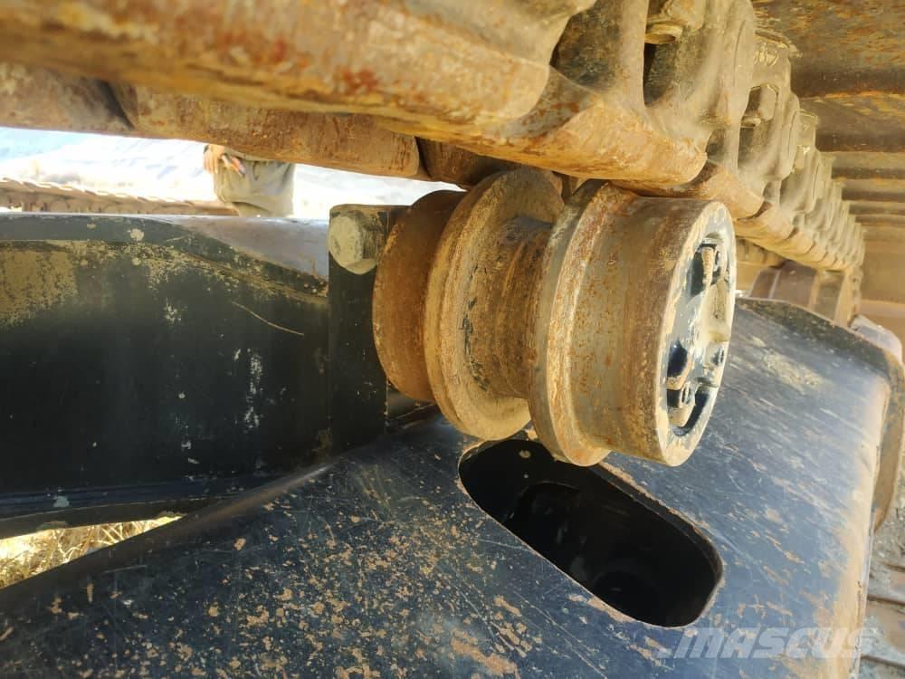 CAT 330D2 L Lánctalpas kotrók