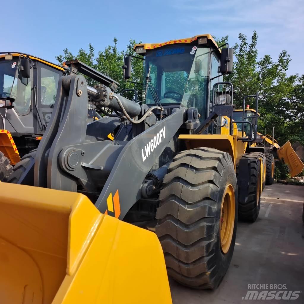 XCMG LW 600 FV Gumikerekes homlokrakodók
