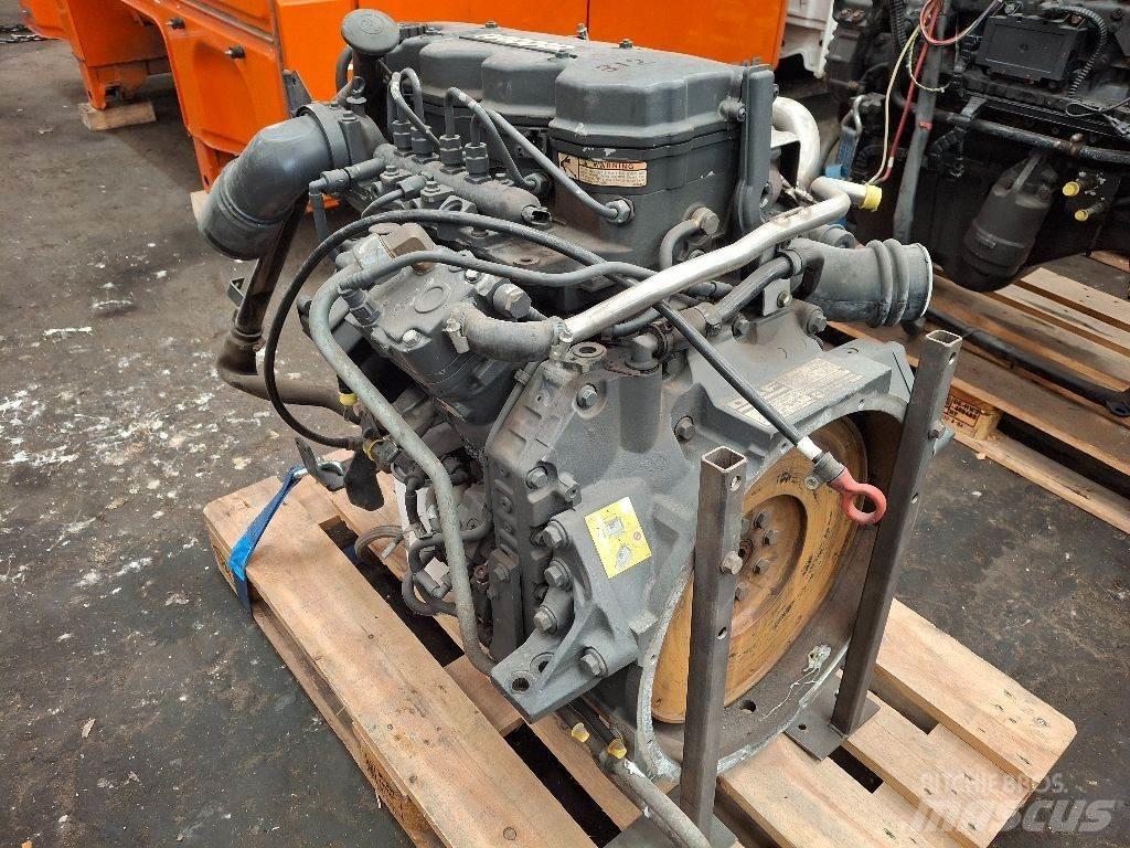 DAF FR118S1 Motorok
