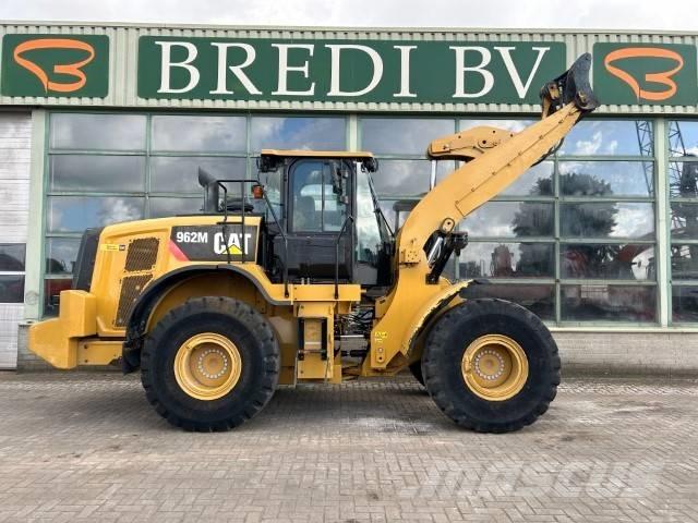 CAT 962 M Gumikerekes homlokrakodók