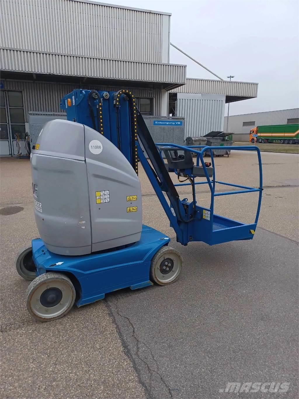 JLG Toucan 10E-L Karos emelők