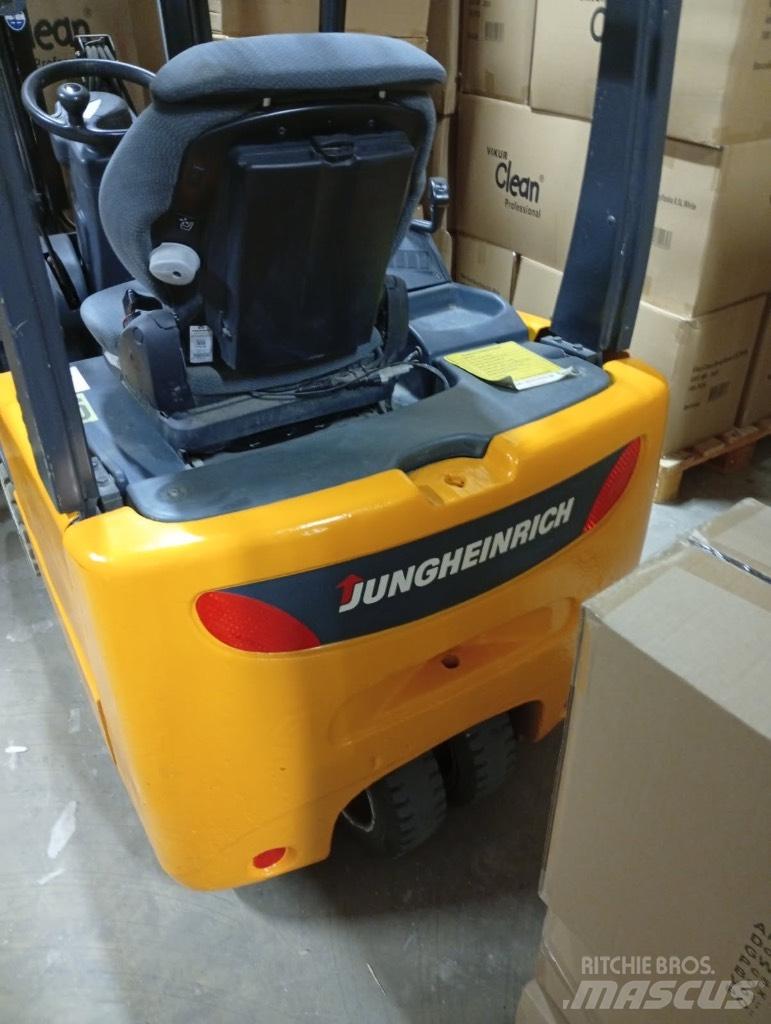 Jungheinrich EFG213 Elektromos targoncák