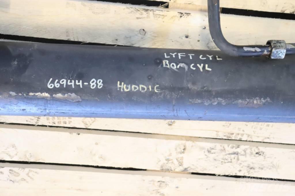 Huddig 960 Gumikerekes kotrók