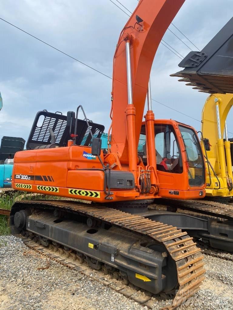 Doosan DX 300 LC Lánctalpas kotrók