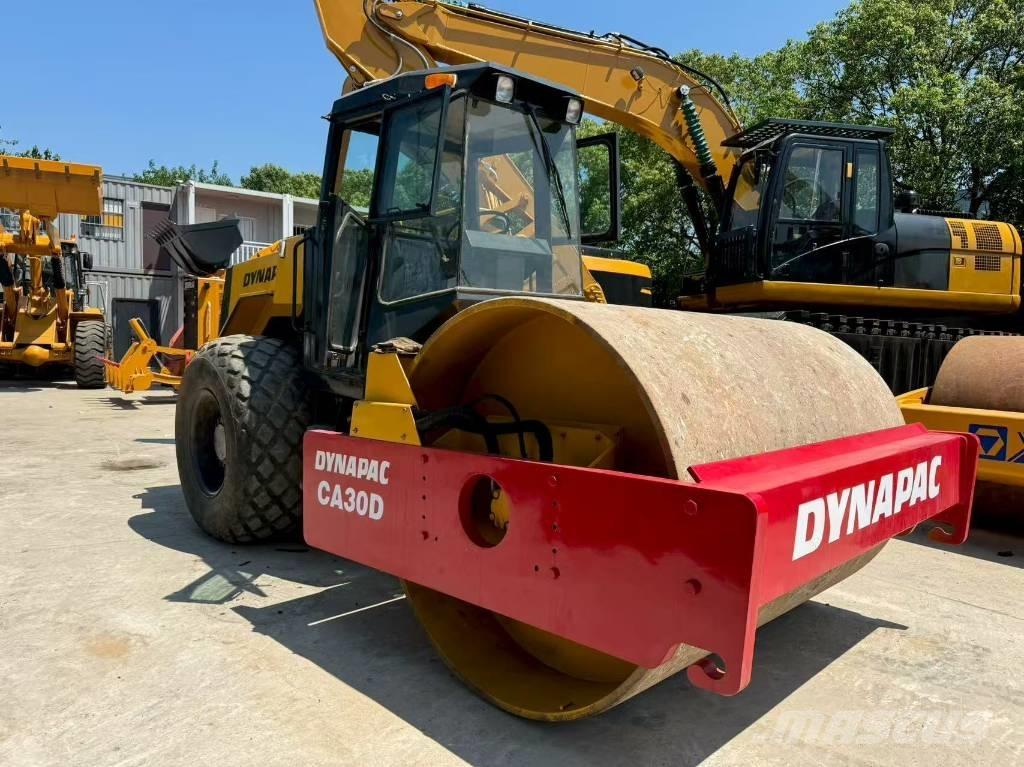 Dynapac CA 30 D Egydobos hengerek