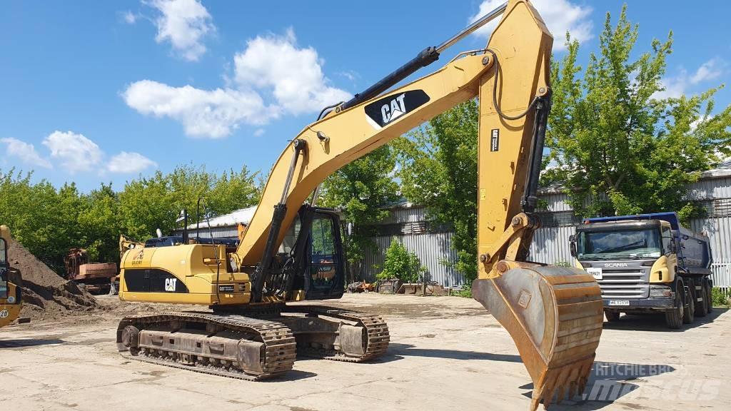CAT 329 D Hosszú gém kotrók