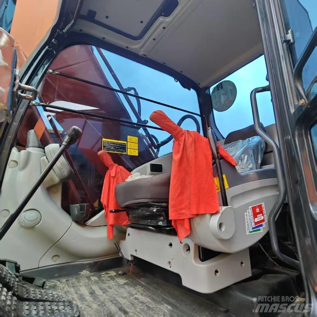 Hitachi ZX 210 Lánctalpas kotrók