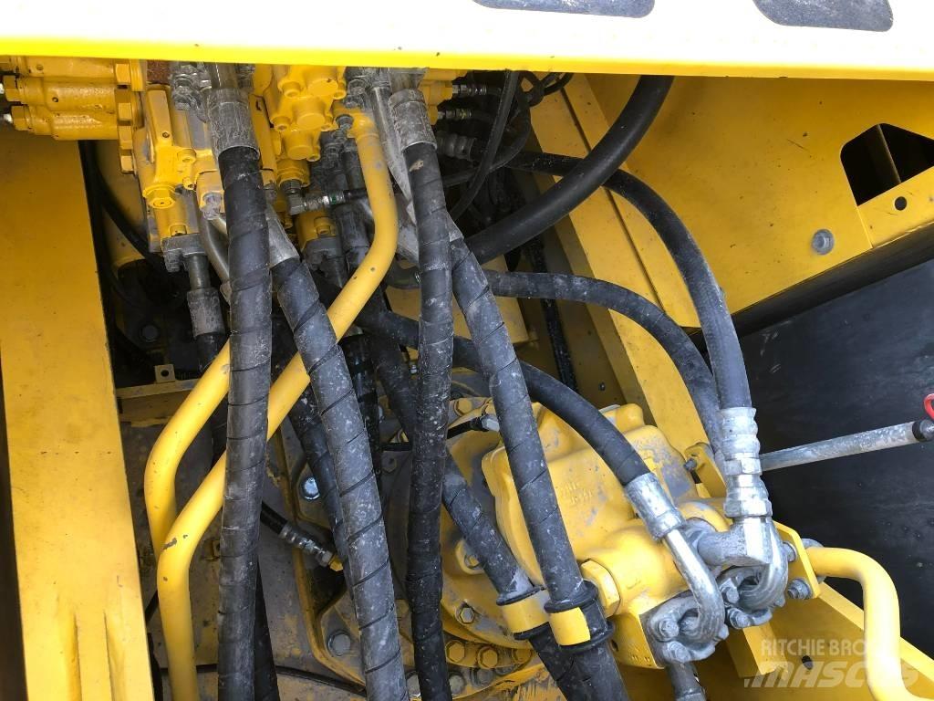 Komatsu 240-8 Lánctalpas kotrók