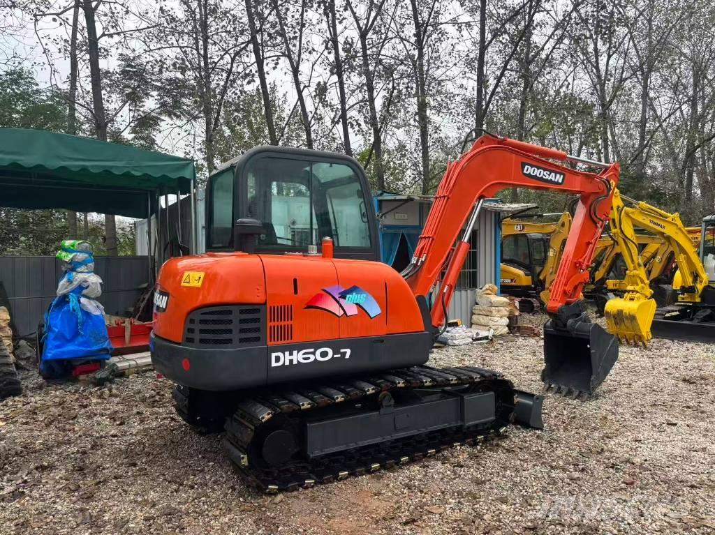 Doosan DH60-7 Mini kotrók < 7t