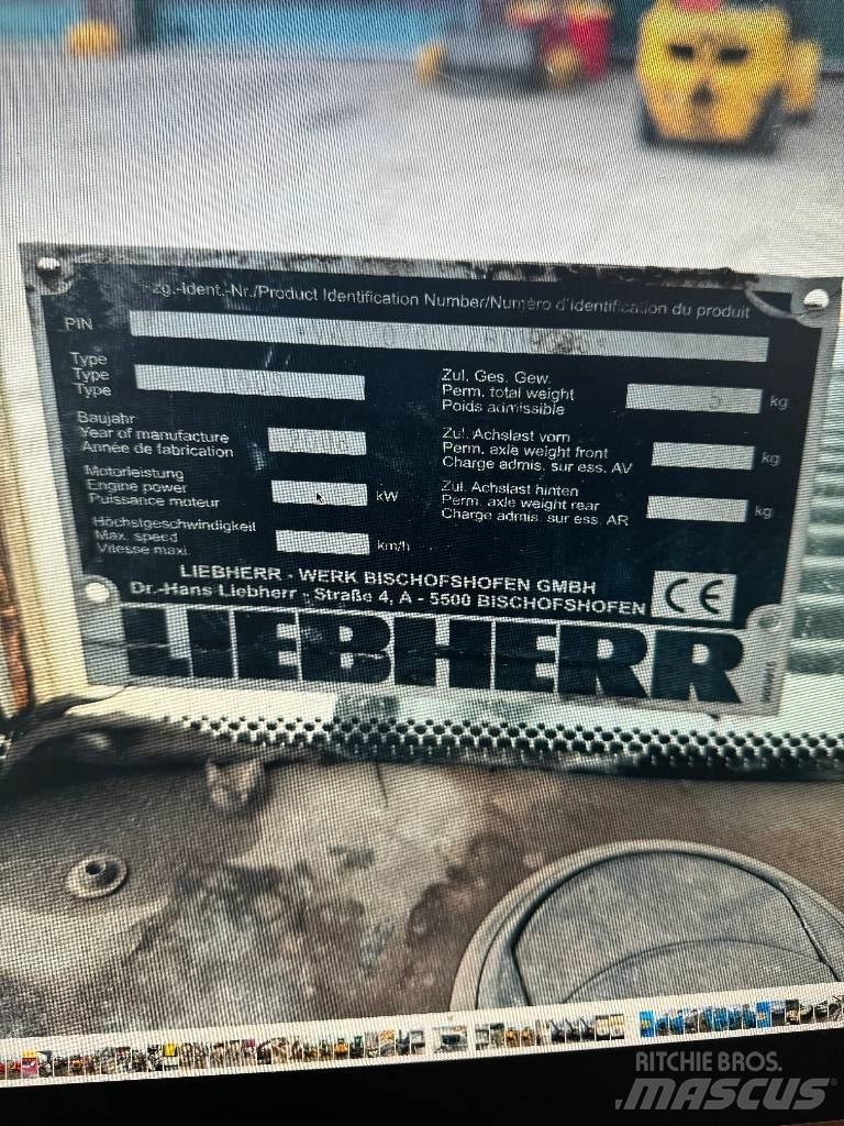 Liebherr L 509 Gumikerekes homlokrakodók