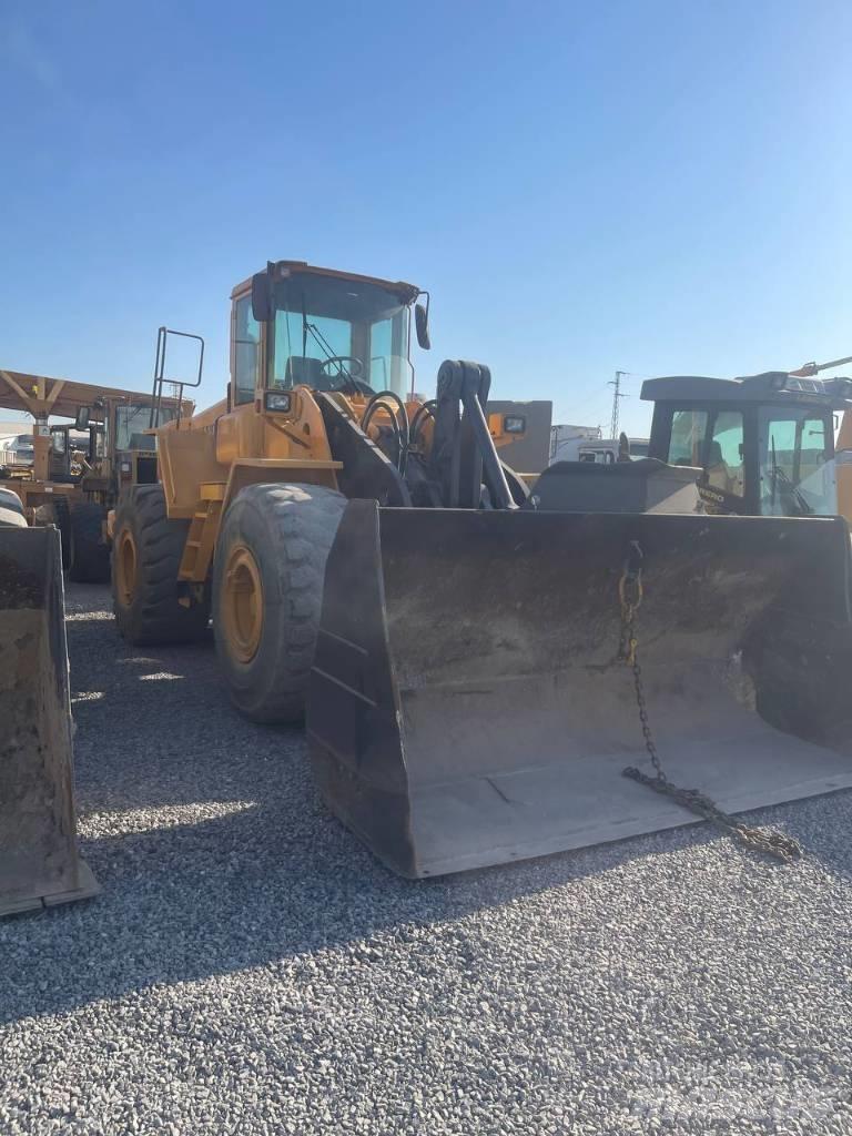 Volvo L 180 E Gumikerekes homlokrakodók
