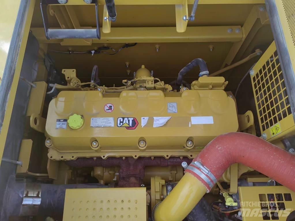 CAT 2020 CAT 349 Gumikerekes kotrók