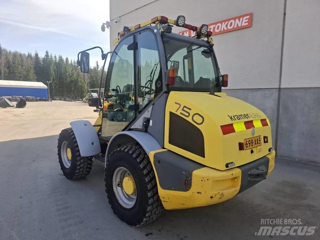 Kramer 750 Gumikerekes homlokrakodók