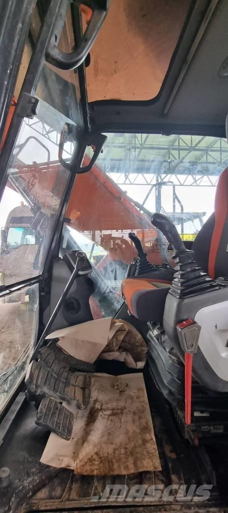 Doosan DX 140LC-5 Lánctalpas kotrók