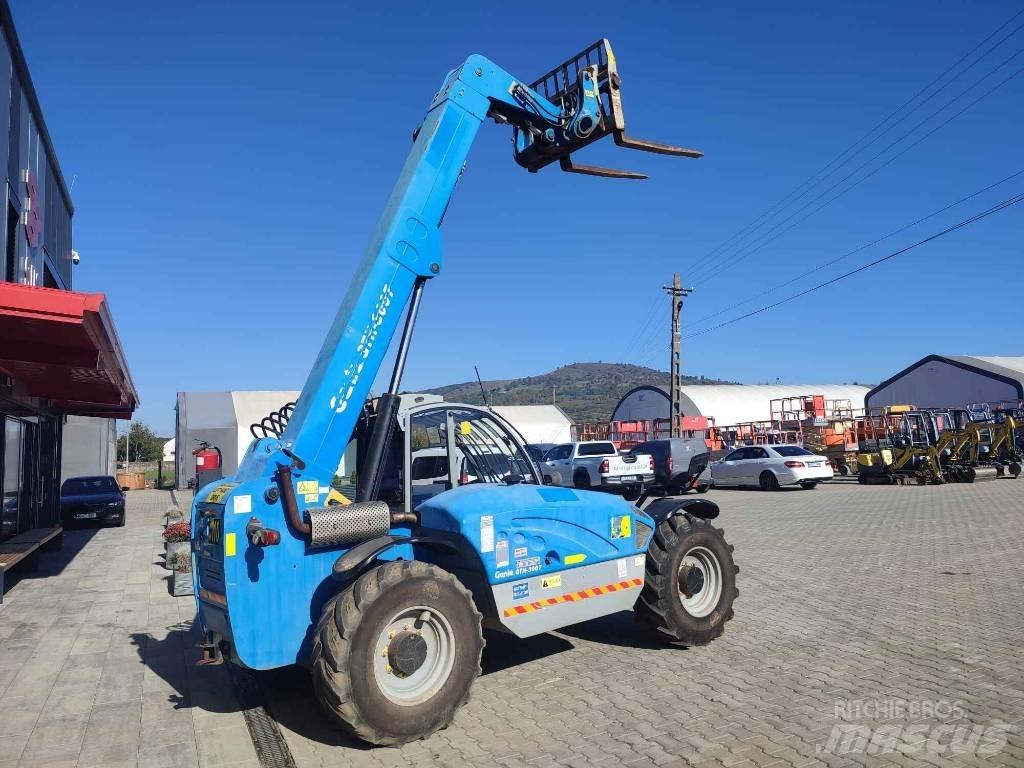 Genie TerexGTH3007 Teleszkópos gumikerekes rakodók