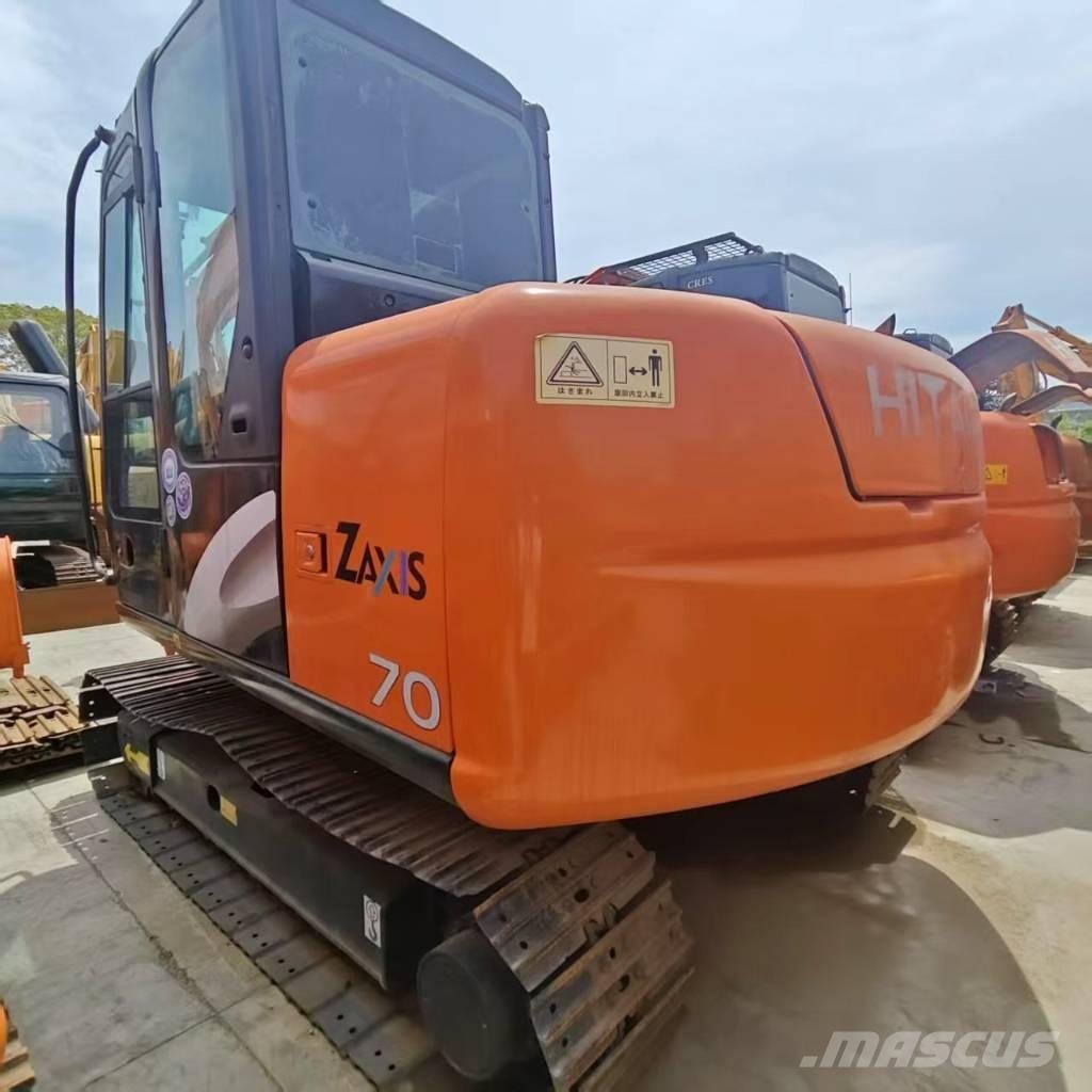 Hitachi ZX 70 Közepes (midi) kotrók 7 t - 12 t