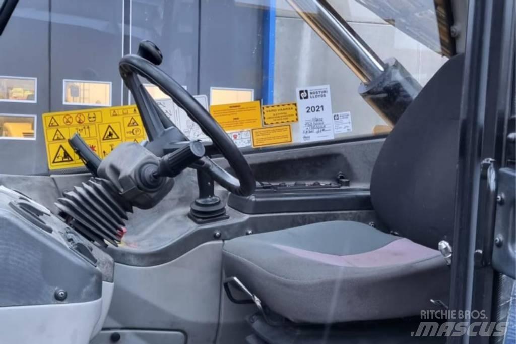CAT TH 414 Teleszkópos rakodók