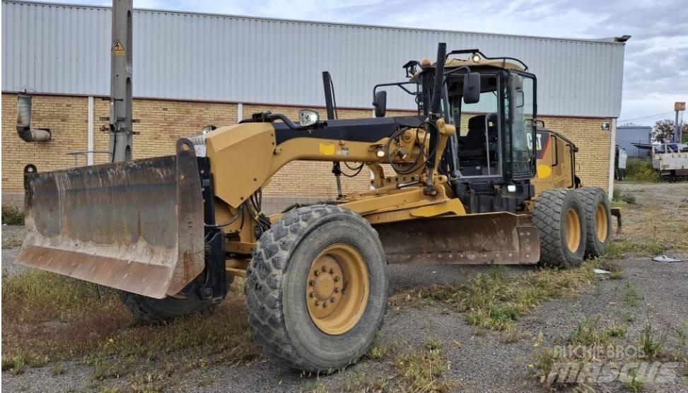 CAT 140 M Gréderek
