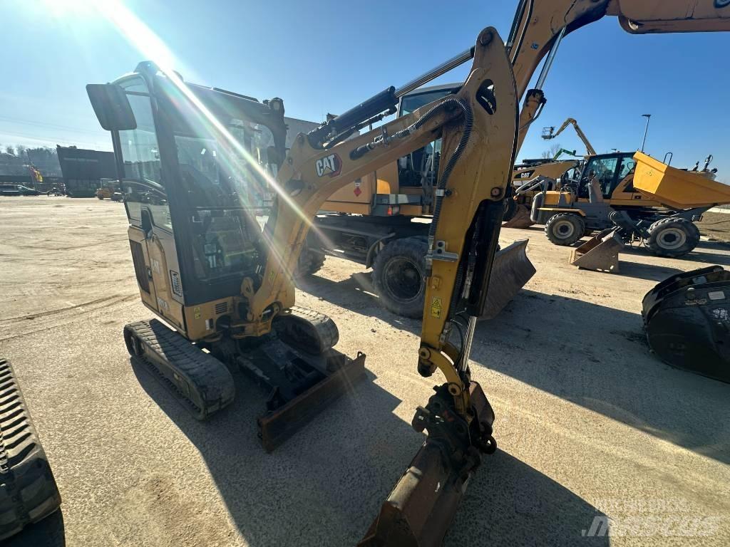 CAT 301.8 Mini kotrók < 7t
