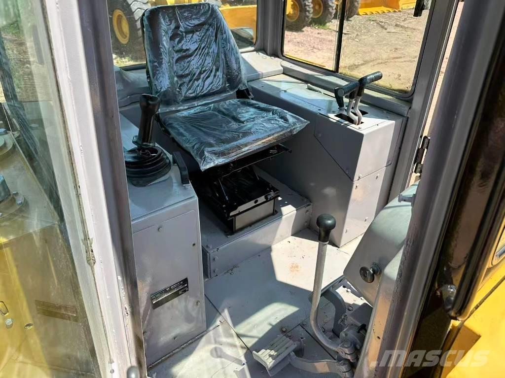 CAT D 6 G lánctalpas dózerek