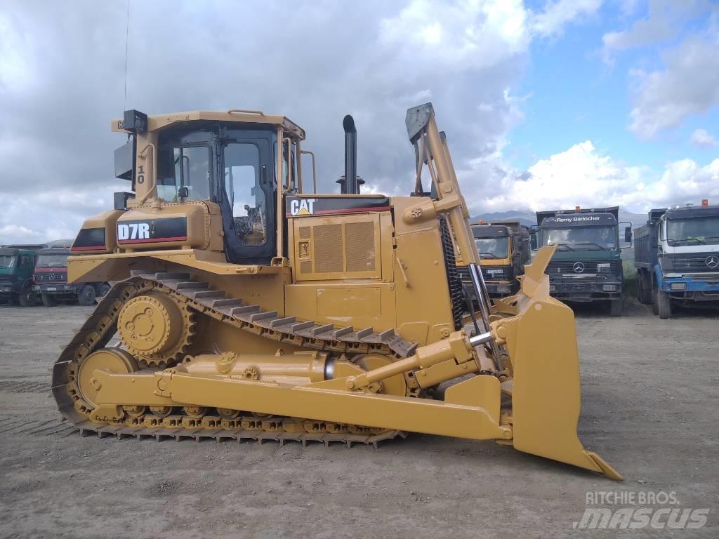 CAT D 7 R Dózerek