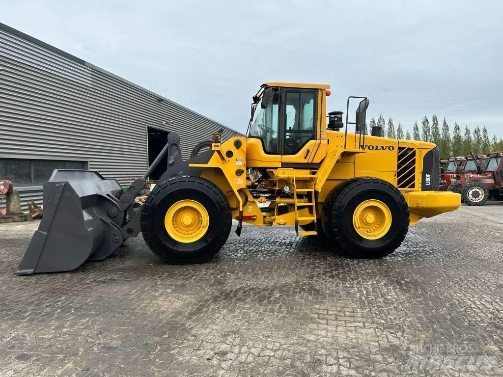 Volvo L180F Gumikerekes homlokrakodók