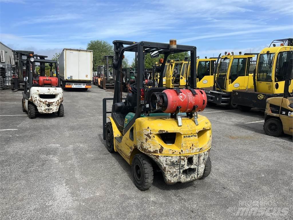 Komatsu FG25HT-16R Gázüzemű targoncák
